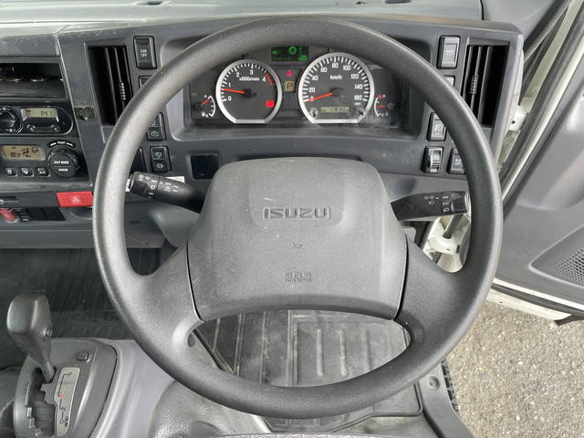 いすゞエルフ冷凍車（冷蔵車）小型（2t・3t）[写真34]