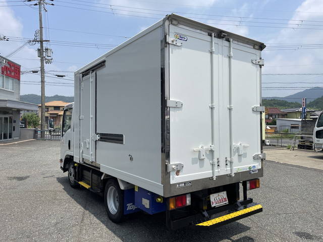 いすゞエルフ冷凍車（冷蔵車）小型（2t・3t）[写真04]