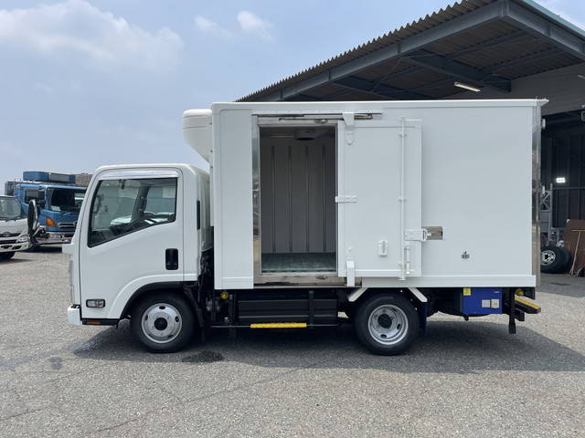 いすゞエルフ冷凍車（冷蔵車）小型（2t・3t）[写真06]