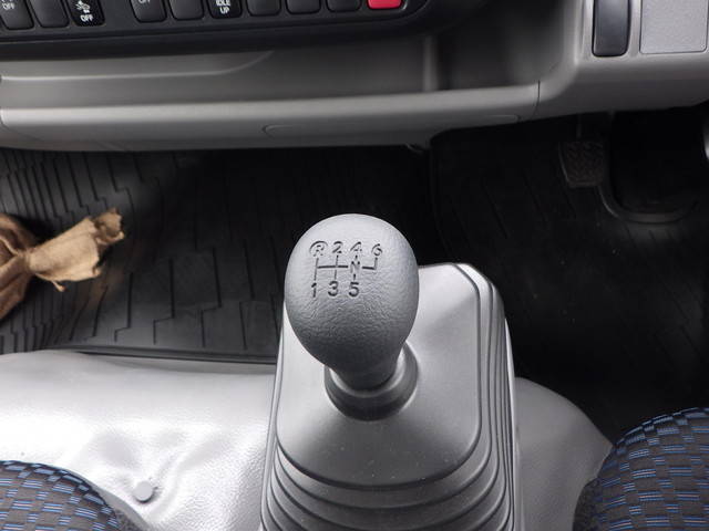 日野デュトロ平ボディ小型（2t・3t）[写真16]