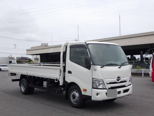 日野デュトロ平ボディ小型（2t・3t）[写真03]