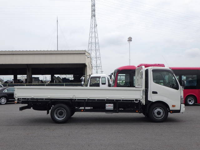 日野デュトロ平ボディ小型（2t・3t）[写真09]