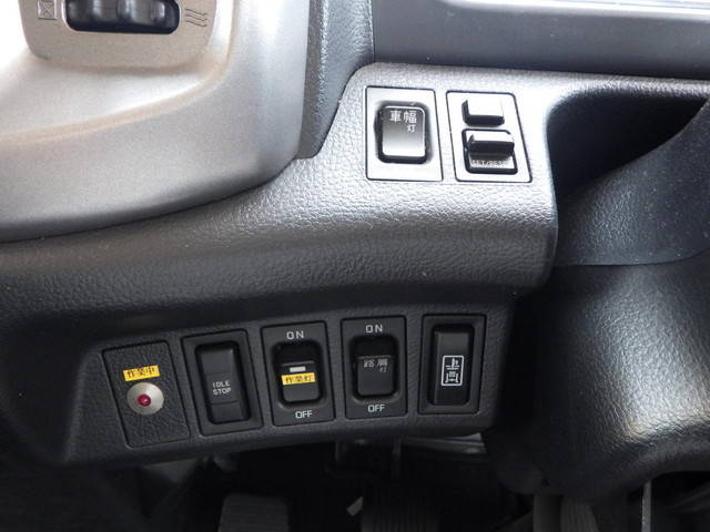 日野レンジャー幌ウイング中型（4t）[写真23]