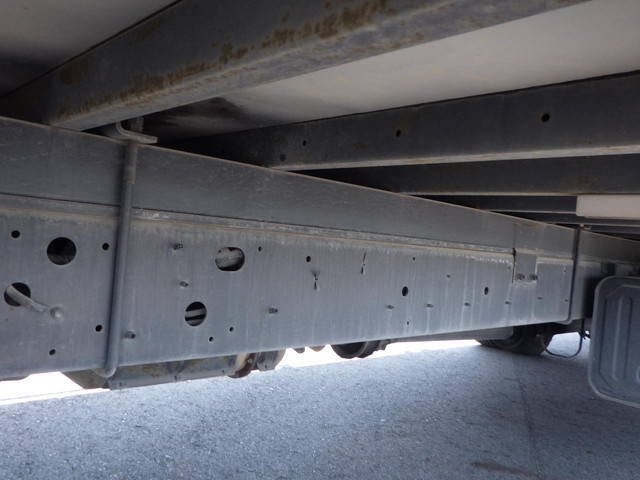 日野レンジャー幌ウイング中型（4t）[写真27]