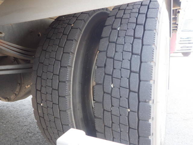 日野レンジャー幌ウイング中型（4t）[写真33]