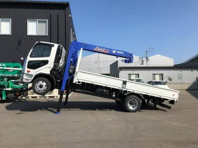 三菱ふそうファイターセルフクレーン4段中型（4t）[写真02]