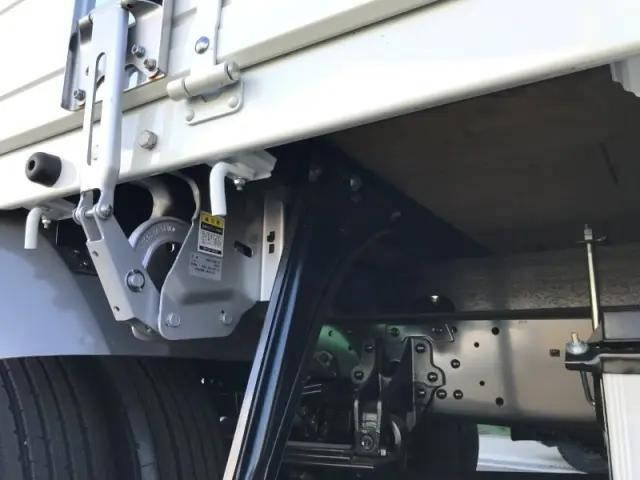 三菱ふそうファイターセルフクレーン4段中型（4t）[写真34]