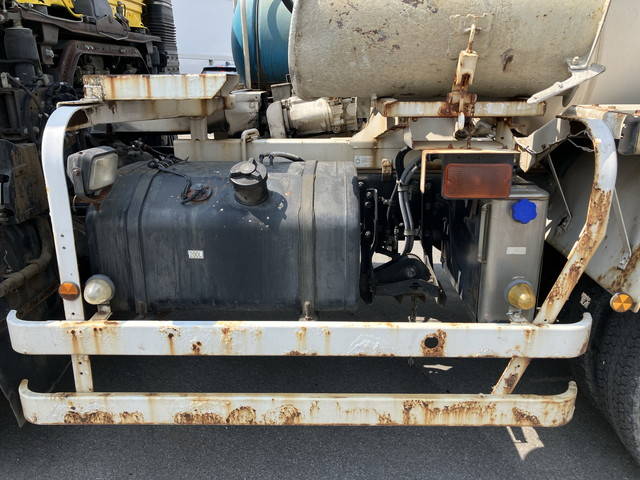 三菱ふそうスーパーグレートミキサー車（コンクリートミキサー）大型（10t）[写真21]