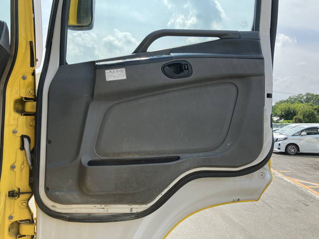 三菱ふそうスーパーグレートミキサー車（コンクリートミキサー）大型（10t）[写真26]