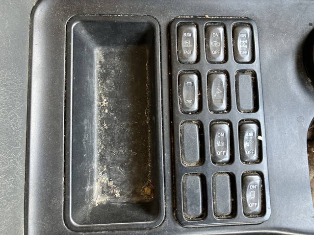 三菱ふそうスーパーグレートミキサー車（コンクリートミキサー）大型（10t）[写真37]