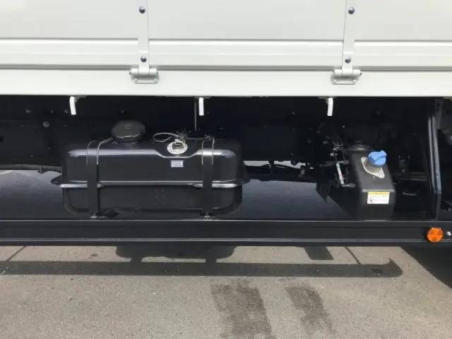 三菱ふそうファイタークレーン4段中型（4t）[写真32]