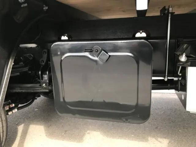 三菱ふそうファイタークレーン4段中型（4t）[写真34]