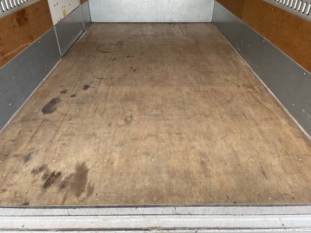 三菱ふそうキャンターアルミバン小型（2t・3t）[写真16]