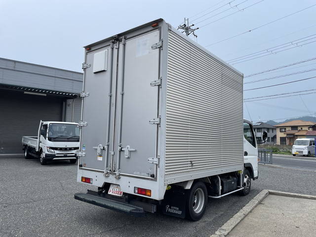三菱ふそうキャンターアルミバン小型（2t・3t）[写真02]