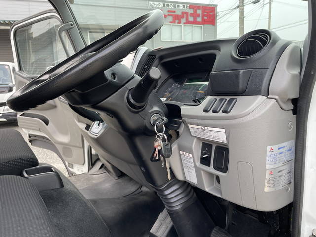 三菱ふそうキャンターアルミバン小型（2t・3t）[写真34]