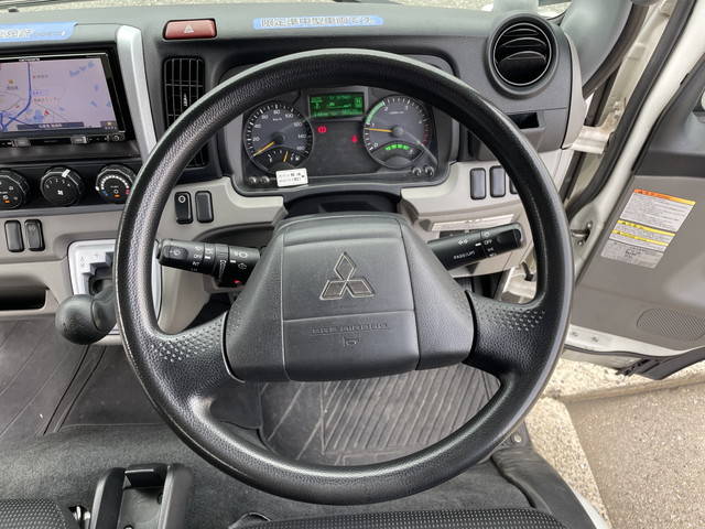 三菱ふそうキャンターアルミバン小型（2t・3t）[写真36]