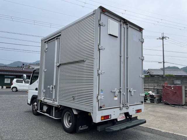 三菱ふそうキャンターアルミバン小型（2t・3t）[写真04]
