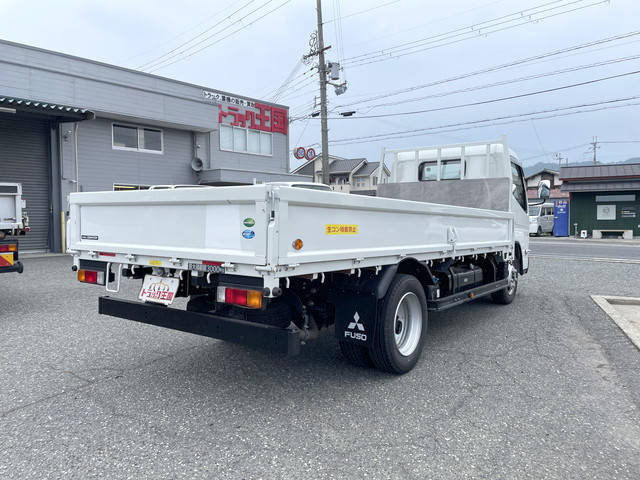 三菱ふそうキャンター平ボディ小型（2t・3t）[写真02]