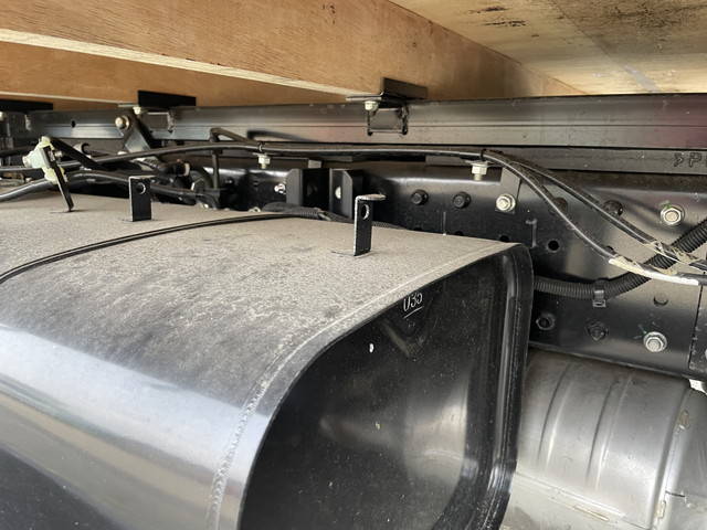 三菱ふそうキャンター平ボディ小型（2t・3t）[写真21]