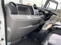 三菱ふそうキャンター平ボディ小型（2t・3t）[写真30]