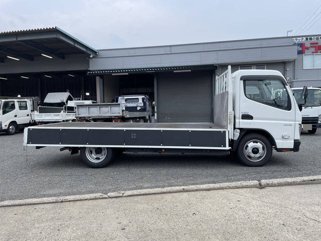 三菱ふそうキャンター平ボディ小型（2t・3t）[写真06]