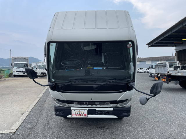 三菱ふそうキャンター平ボディ小型（2t・3t）[写真08]