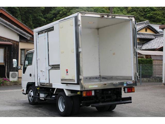 いすゞエルフ冷凍車（冷蔵車）小型（2t・3t）[写真14]