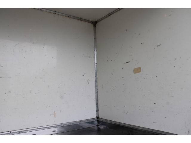 いすゞエルフ冷凍車（冷蔵車）小型（2t・3t）[写真22]