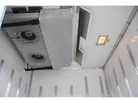 いすゞエルフ冷凍車（冷蔵車）小型（2t・3t）[写真24]