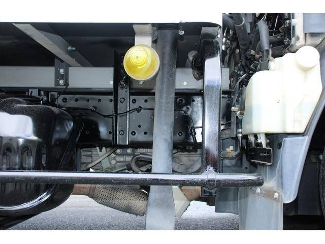 いすゞエルフ冷凍車（冷蔵車）小型（2t・3t）[写真30]