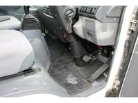 いすゞエルフ冷凍車（冷蔵車）小型（2t・3t）[写真40]