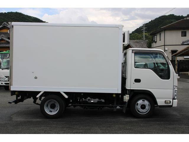 いすゞエルフ冷凍車（冷蔵車）小型（2t・3t）[写真05]