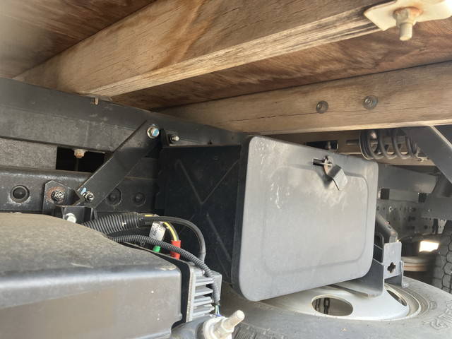 三菱ふそうキャンタークレーン4段小型（2t・3t）[写真26]