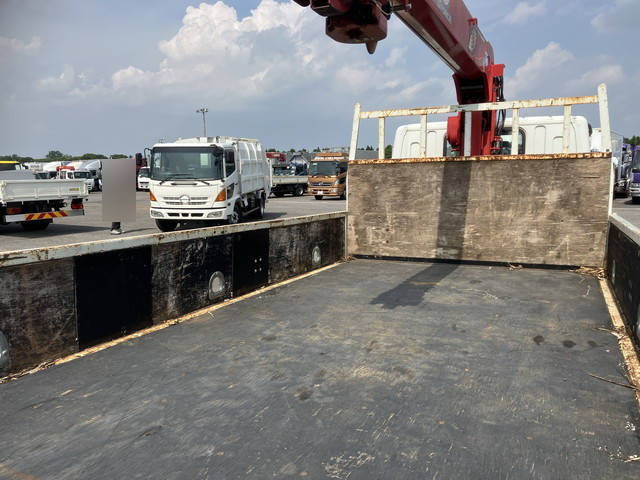 三菱ふそうキャンタークレーン4段小型（2t・3t）[写真08]