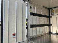 日野デュトロ冷凍車（冷蔵車）小型（2t・3t）[写真13]