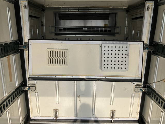 日野デュトロ冷凍車（冷蔵車）小型（2t・3t）[写真17]