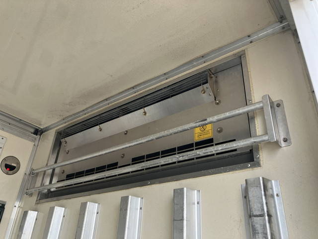 日野デュトロ冷凍車（冷蔵車）小型（2t・3t）[写真19]