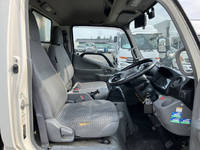 日野デュトロ冷凍車（冷蔵車）小型（2t・3t）[写真34]