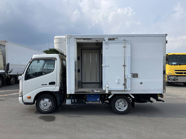 日野デュトロ冷凍車（冷蔵車）小型（2t・3t）[写真05]