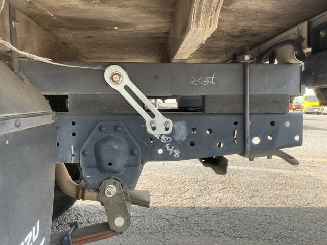 いすゞエルフクレーン3段小型（2t・3t）[写真26]