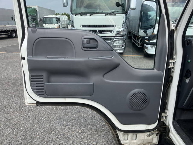 いすゞエルフクレーン3段小型（2t・3t）[写真29]