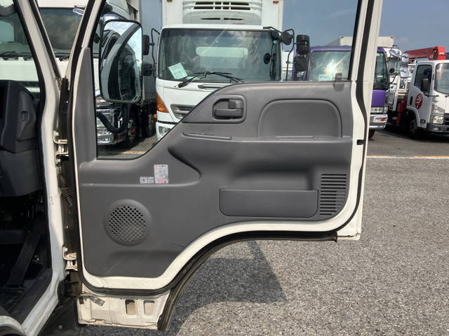 いすゞエルフクレーン3段小型（2t・3t）[写真30]