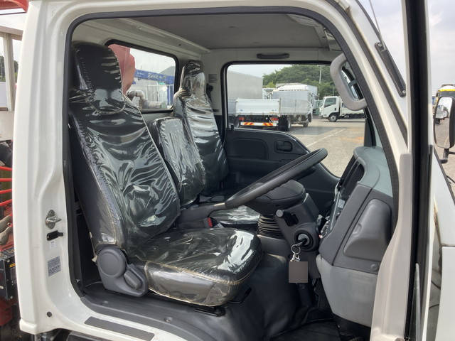 いすゞエルフクレーン3段小型（2t・3t）[写真32]