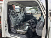 いすゞエルフクレーン3段小型（2t・3t）[写真32]