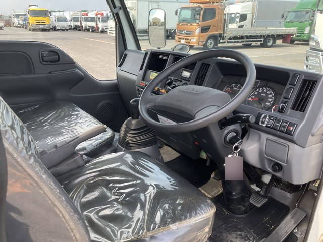 いすゞエルフクレーン3段小型（2t・3t）[写真34]