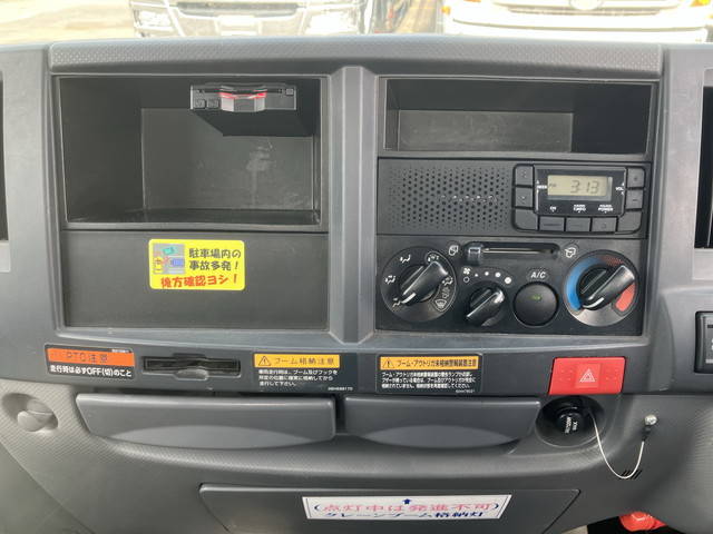 いすゞエルフクレーン3段小型（2t・3t）[写真37]