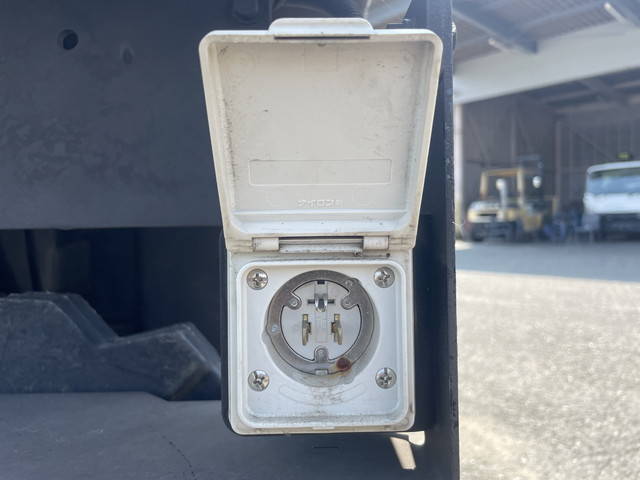 いすゞエルフ高所作業車小型（2t・3t）[写真15]