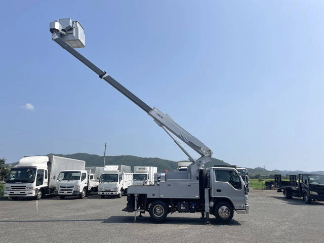 いすゞエルフ高所作業車小型（2t・3t）[写真09]