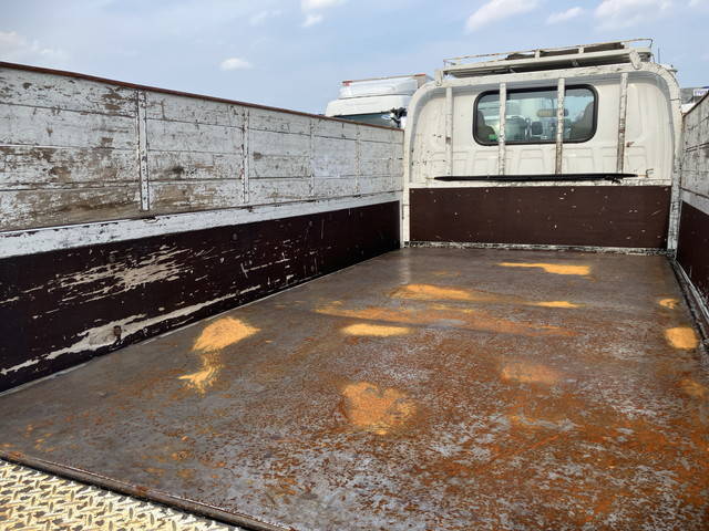 いすゞエルフ平ボディ小型（2t・3t）[写真11]