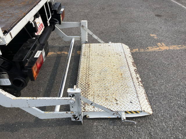 いすゞエルフ平ボディ小型（2t・3t）[写真17]